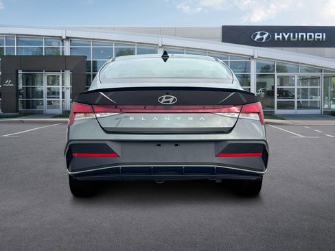 New 2025 Hyundai Elantra Sport image 6