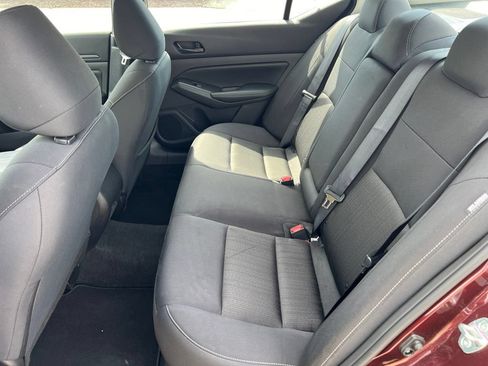 Used 2025 Nissan Altima 2.5 SV FWD image 37
