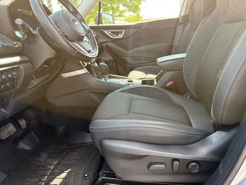 Certified 2023 Subaru Forester Premium AWD/4WD image 19