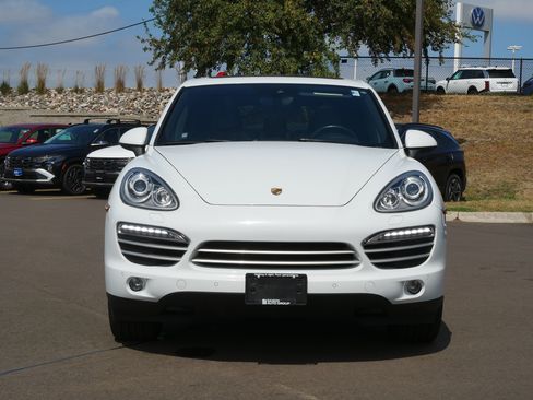 Used 2014 Porsche Cayenne Platinum Edition AWD/4WD image 3