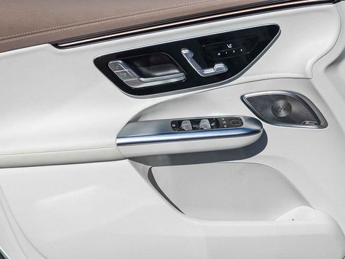 Used 2025 Mercedes-Benz EQE 350+ 4MATIC SUV image 19