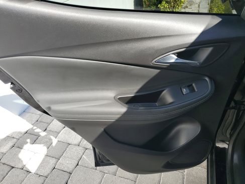 Used 2023 Buick Encore GX Essence w/ Experience Buick Package image 10