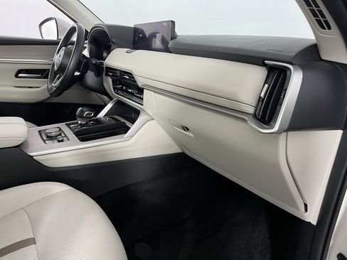 Used 2024 MAZDA CX-90 Plug-In Hybrid w/ Premium Plus image 34