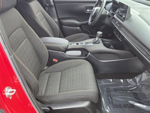 Certified 2025 Honda HR-V Sport image 17