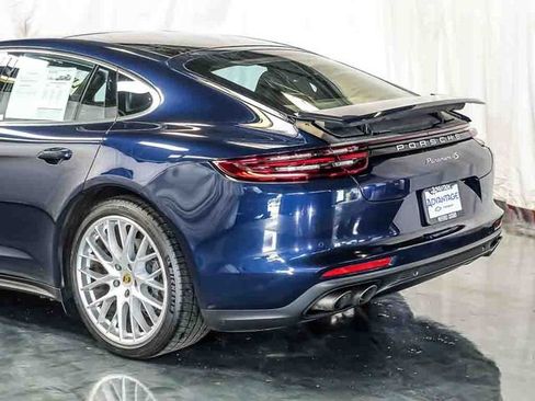 Used 2018 Porsche Panamera 4S AWD/4WD image 10