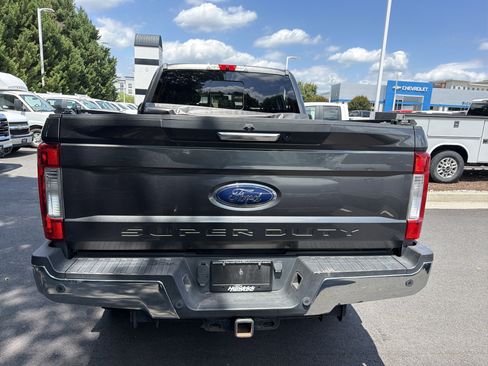 Used 2017 Ford F250 Lariat w/ Lariat Value Package AWD/4WD image 9