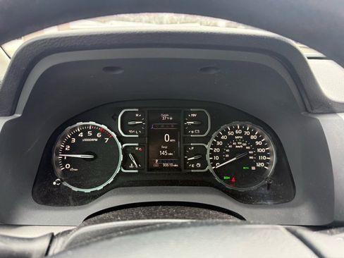 Used 2018 Toyota Tundra SR5 w/ TRD Off Road Package image 11