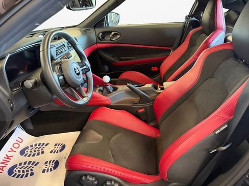 Used 2024 Nissan Z Performance w/ Floor Mat Package image 11