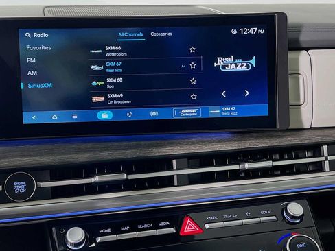 New 2025 Hyundai Santa Fe Calligraphy image 9