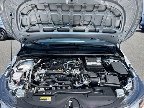 Used 2025 Toyota Corolla LE image 31