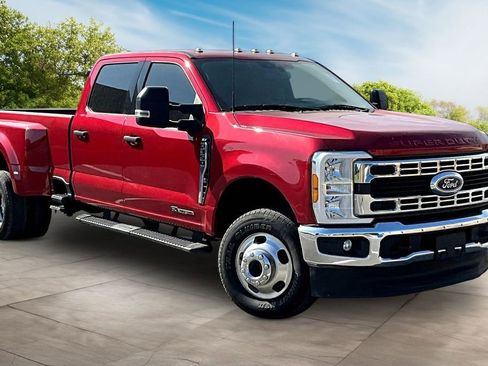 Used 2023 Ford F350 XLT AWD/4WD image 8