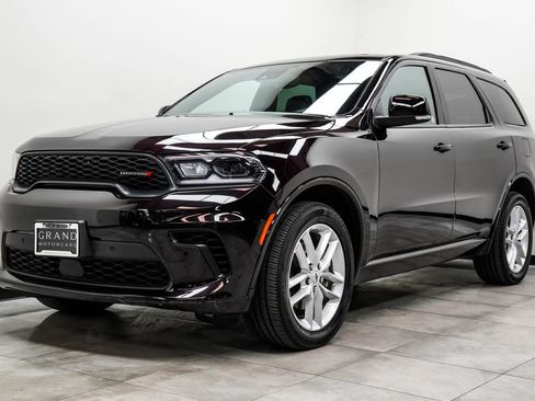 Used 2025 Dodge Durango GT AWD/4WD image 7