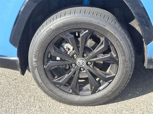 Used 2024 Toyota RAV4 SE w/ Weather Package image 8