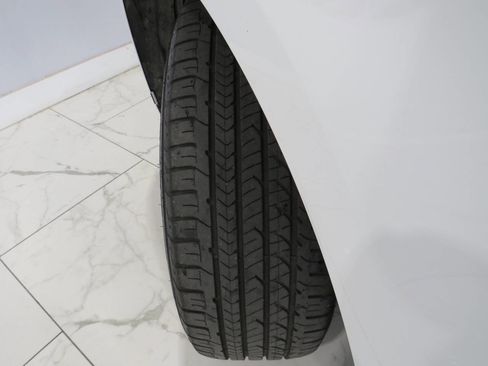 Used 2020 Land Rover Range Rover Evoque R-Dynamic S image 30