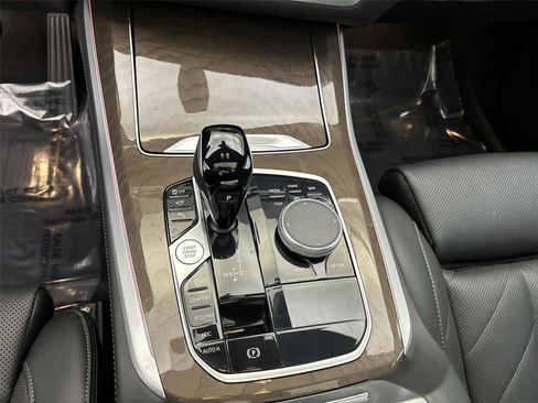 Used 2023 BMW X5 xDrive40i w/ Premium Package image 23