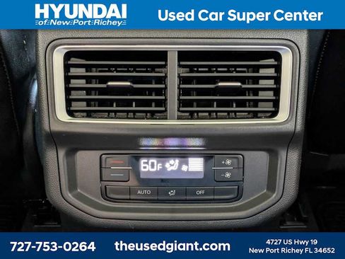 Used 2024 Volkswagen Atlas SE FWD image 18
