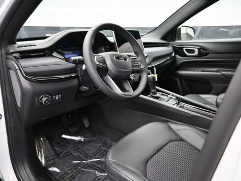 New 2026 Jeep Compass Latitude image 20