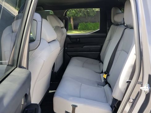 Certified 2025 Toyota Tacoma SR5 image 19