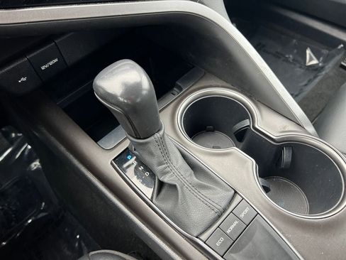 Used 2022 Toyota Camry SE image 20