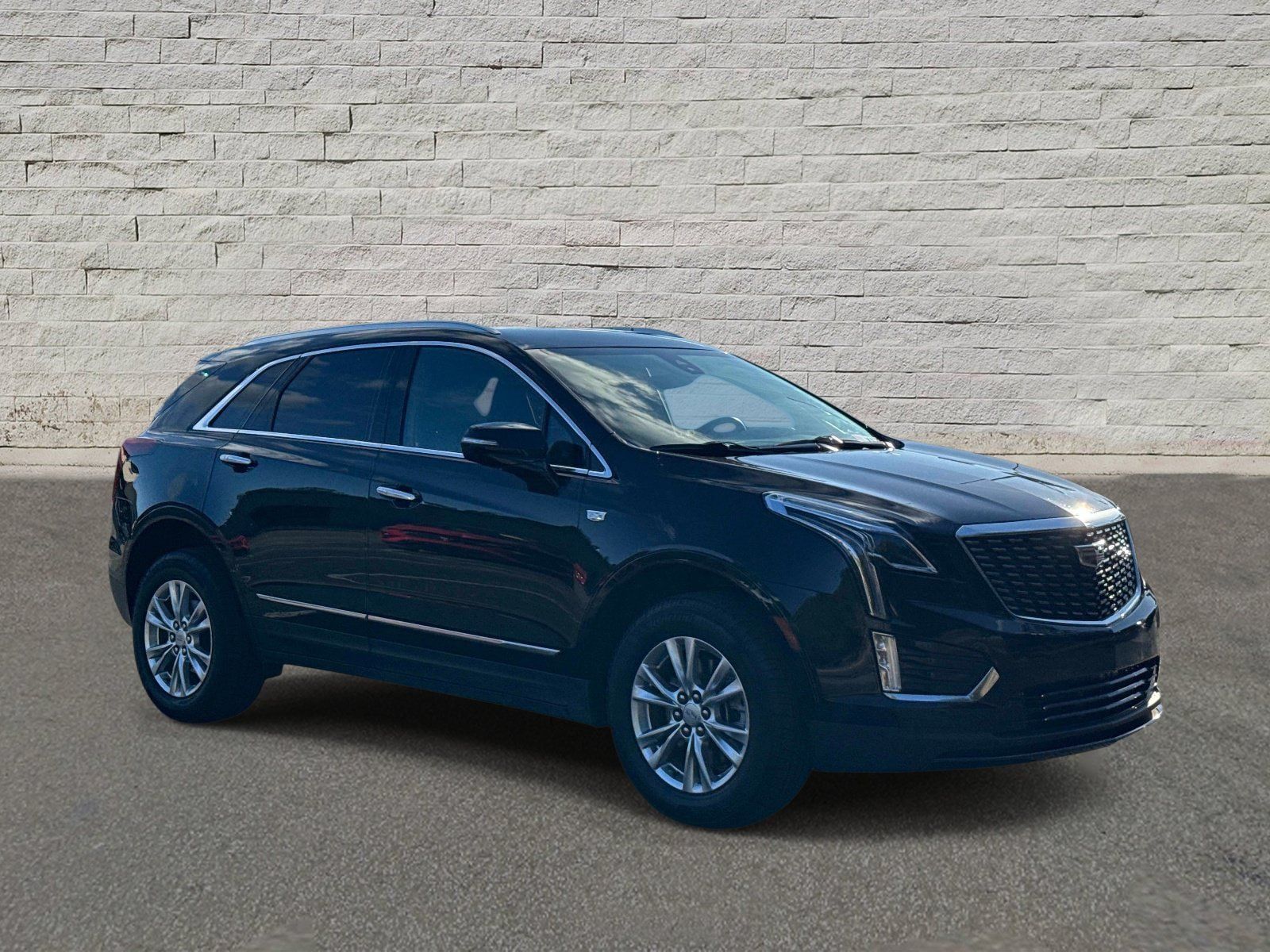 Used 2025 Cadillac XT5 Luxury FWD image 6