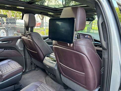 Used 2023 Cadillac Escalade Sport Platinum w/ LPO, ONYX Package AWD/4WD image 92