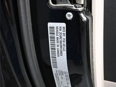 Used 2024 Chrysler Pacifica Touring-L image 15