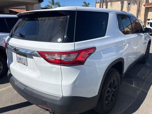 Used 2021 Chevrolet Traverse LS FWD image 4