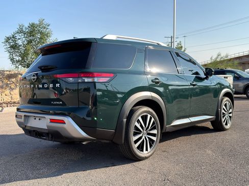 Used 2025 Nissan Pathfinder Platinum FWD image 5