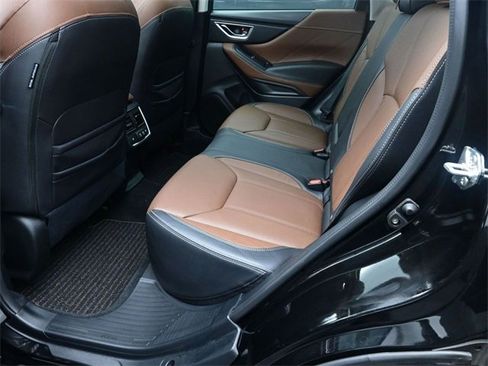 Used 2022 Subaru Forester Touring image 21