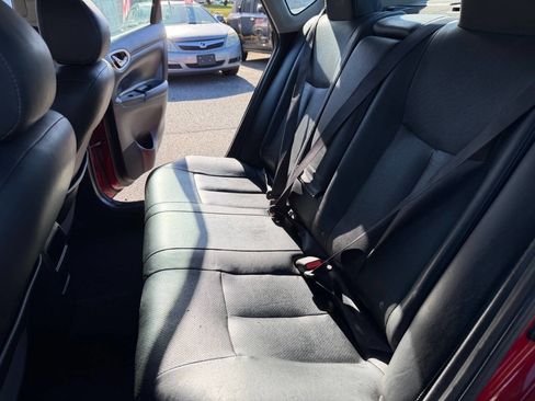 Used 2015 Nissan Sentra SR w/ SR Premium Package image 15