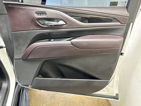 Certified 2022 Cadillac Escalade ESV Sport Platinum w/ LPO, ONYX Package AWD/4WD image 33