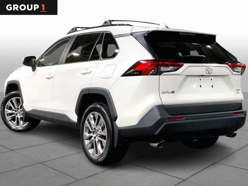 Certified 2022 Toyota RAV4 XLE Premium image 11