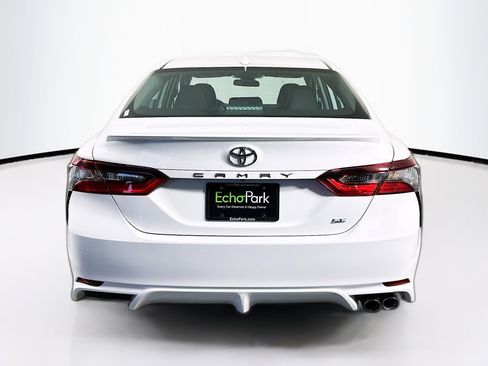 Used 2023 Toyota Camry SE image 7