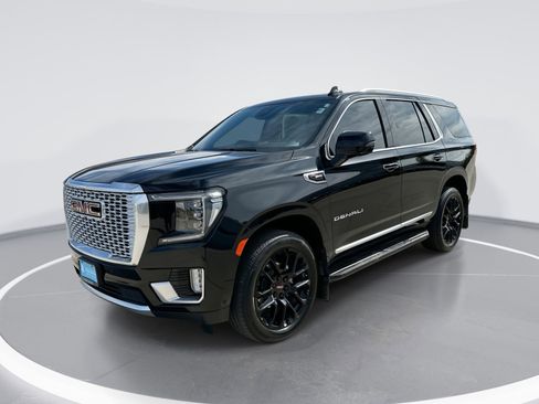 Used 2024 GMC Yukon Denali w/ Advanced Technology Package AWD/4WD image 1