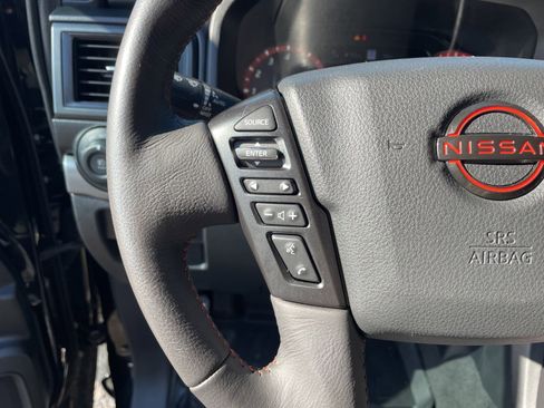 Used 2024 Nissan Titan PRO-4X w/ Pro-4x Convenience Package image 16