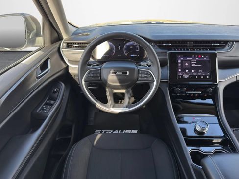 Used 2023 Jeep Grand Cherokee L Laredo AWD/4WD image 15
