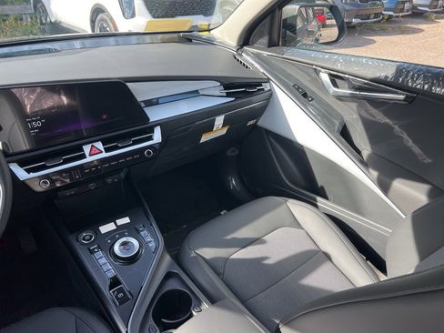 New 2025 Kia Niro EX w/ EX Cold Weather Package image 11