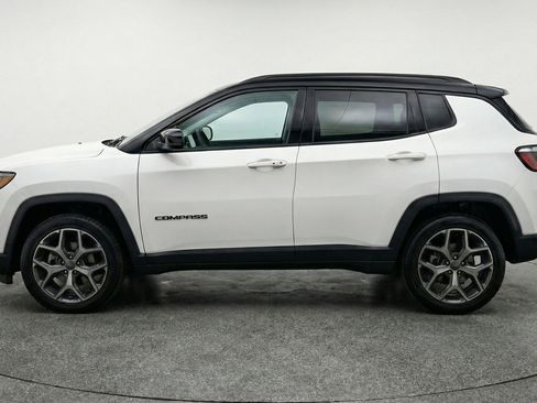 Used 2025 Jeep Compass Limited image 5