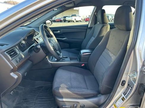 Used 2016 Toyota Camry LE image 10
