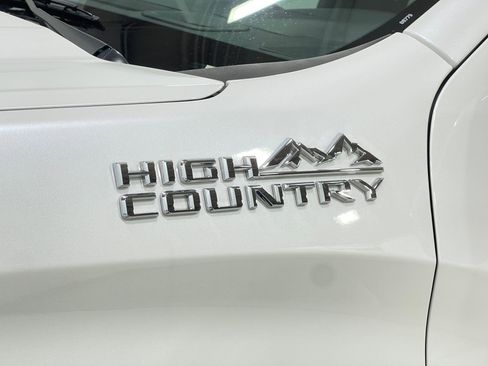 Used 2019 Chevrolet Silverado 1500 High Country image 37