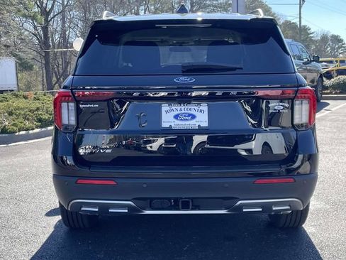 New 2026 Ford Explorer Active w/ Active Comfort Package RWD image 2