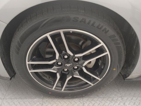 Used 2020 Ford Mustang Premium RWD image 31