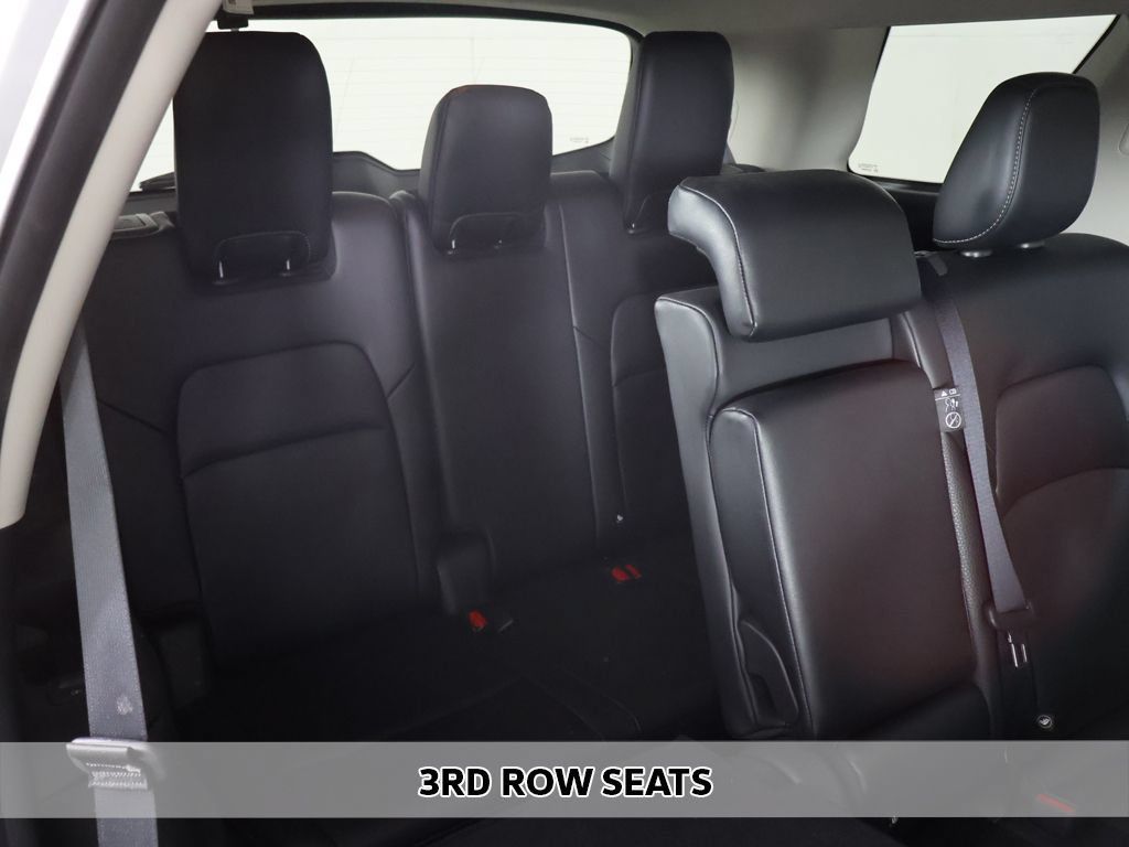 Used 2023 Nissan Pathfinder SL AWD/4WD image 8