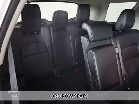 Used 2023 Nissan Pathfinder SL AWD/4WD image 8
