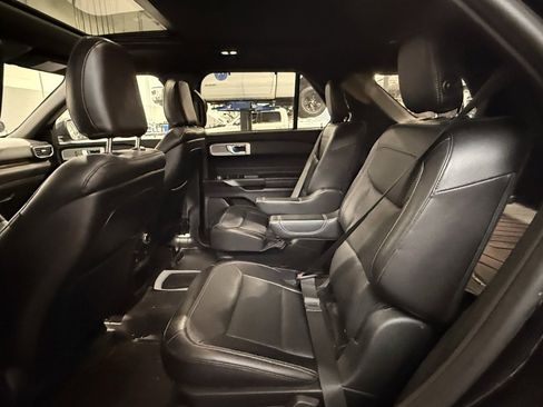 Used 2020 Ford Explorer Limited image 8