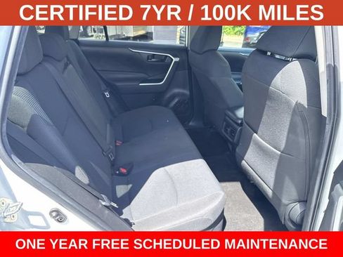 Used 2022 Toyota RAV4 LE AWD/4WD image 11