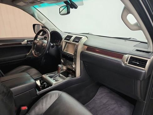 Used 2019 Lexus GX 460 Premium AWD/4WD image 39