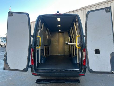 Used 2019 Mercedes-Benz Sprinter 170 image 13