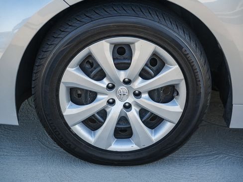 Used 2023 Toyota Corolla LE FWD image 11