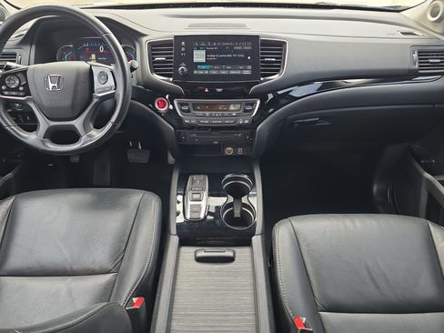 Used 2019 Honda Pilot Touring image 15